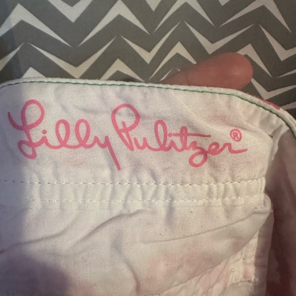 Lilly Pulitzer | Walsh Shorts in Pink "Yacht Sea", Size 2. - Picture 6 of 8